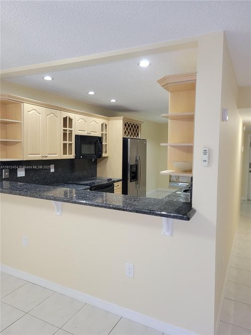 9g-2750 N 34th Ave, Hollywood, FL, 33021-3143 | Card Image