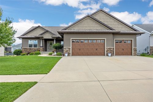 1393 Rolling Glen Dr, Marion, IA, 52302-5949 | Card Image
