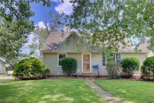 3041 33rd Street Ne, Canton, OH, 44705 | Card Image