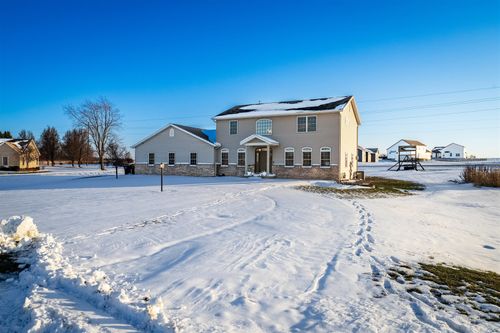 202 Comet Ln, Heyworth, IL, 61745-9677 | Card Image