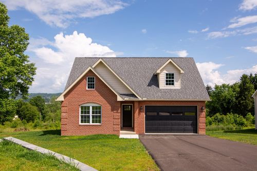 73 Retilly Dr, Coshocton, OH, 43812-9326 | Card Image