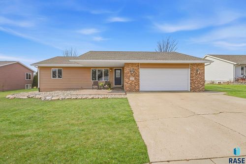 1307 Clark Ave Avenue, Dell Rapids, SD, 57022 | Card Image