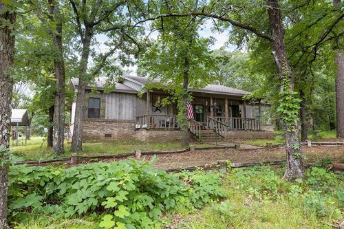 425 Stagecoach Trl, Denison, TX, 75021-7417 | Card Image