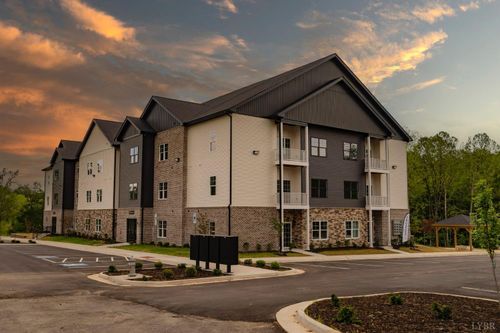 304-128 Brenleigh Ct, Lynchburg, VA, 24501-3142 | Card Image