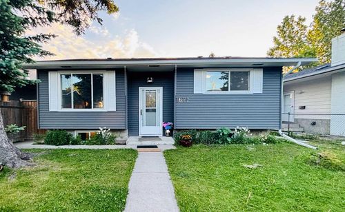 1672 Marlyn Way Ne, Calgary, AB, T2A3K7 | Card Image