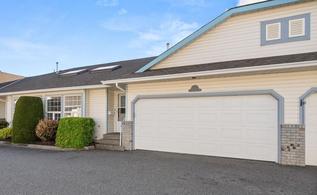 11 - 45175 Wells Road, Townhouse with 2 bedrooms, 2 bathrooms and 2 parking in Chilliwack BC | Image 2