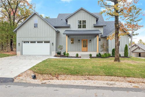 13 Chichester Cir, Bella Vista, AR, 72714-2901 | Card Image