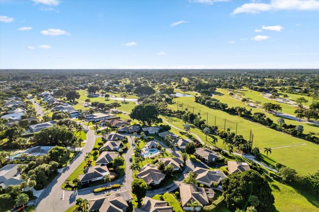 102 Villa Cir, Condo with 2 bedrooms, 2 bathrooms and null parking in Atlantis FL | Image 41