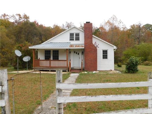 8501 Wrenns Mill Rd, Smithfield, VA, 23430-3229 | Card Image