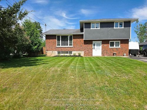 221 Eleventh St, Mattawa, ON, P0H1V0 | Card Image
