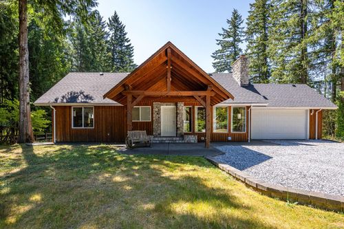 2001 Dzini Rd, Black Creek, BC, V9J1H1 | Card Image