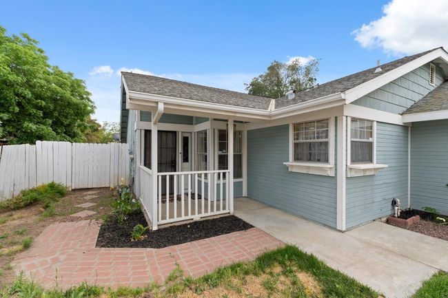 1045 Clover Ln, House other with 3 bedrooms, 0 bathrooms and null parking in Hanford CA | Image 5