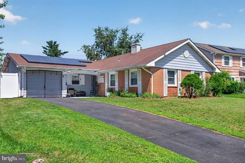 5 Babcock Ln, Willingboro, NJ, 08046-1603 | Card Image
