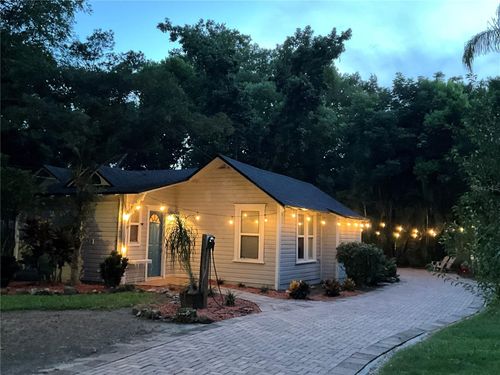 1736 E Crystal Lake Ave, Orlando, FL, 32806-4981 | Card Image