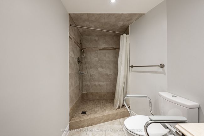 8 Petunias Rd, House attached with 4 bedrooms, 2 bathrooms and 3 parking in Brampton ON | Image 32
