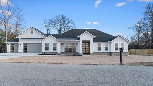 8360 N Pleasant Valley Rd, Decatur, AR, 72722-9417 | Card Image