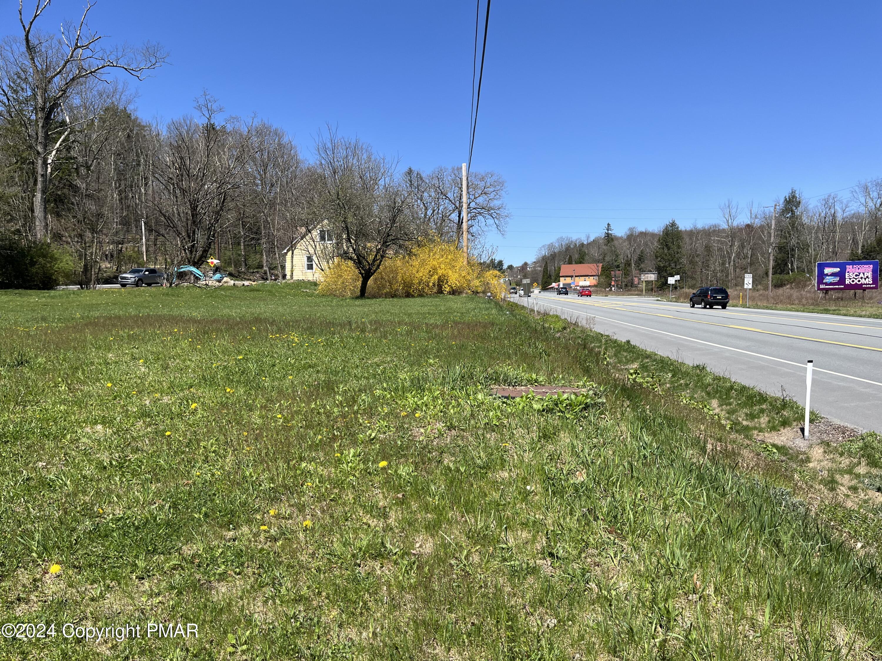 420 Scotrun Ave, Scotrun, PA 18355