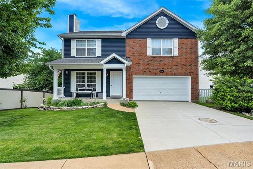 9218 Cedarberry Ct, Saint Louis, MO, 63123-7255 | Card Image