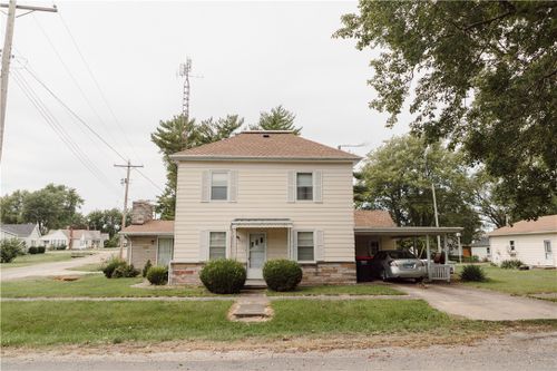 125 S College St, Assumption, IL, 62510-1038 | Card Image