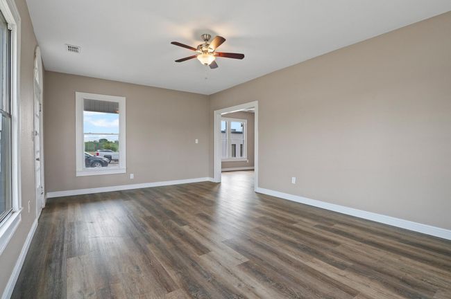 118 W Gandy St, Home with 0 bedrooms, 0 bathrooms and null parking in Denison TX | Image 8
