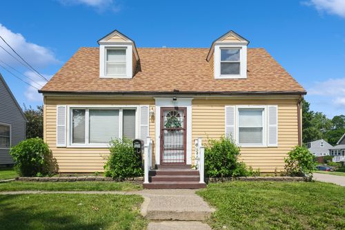 1128 28th St, Bettendorf, IA, 52722-4445 | Card Image