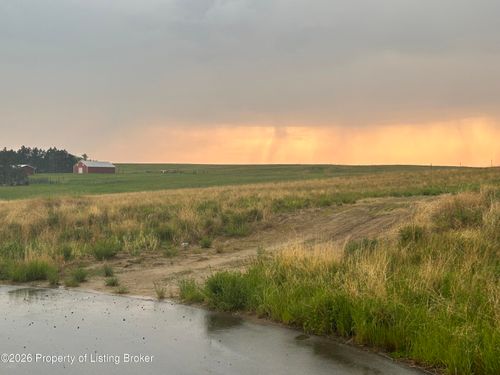 2364 Acres Dr, Dickinson, ND, 58601-7553 | Card Image
