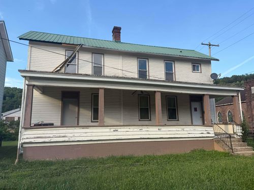 217 Pleasant St, Mannington, WV, 26582-1336 | Card Image