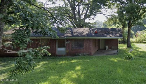 226 N Quitman St, Winona, MS, 38967-2207 | Card Image