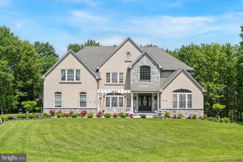 1035 Blacksmith Ln, Collegeville, PA, 19426-1572 | Card Image