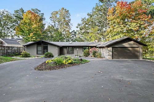 9623 Sterling Road, Richland Township, MI, 49083 | Card Image