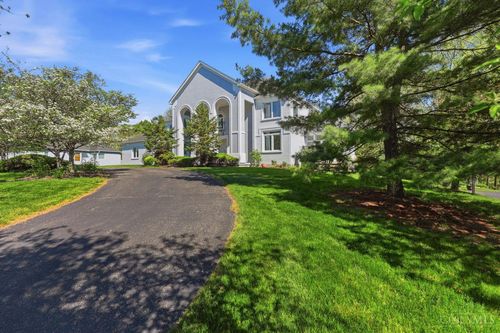 9030 Ambercreek Dr, Cincinnati, OH, 45236-1459 | Card Image