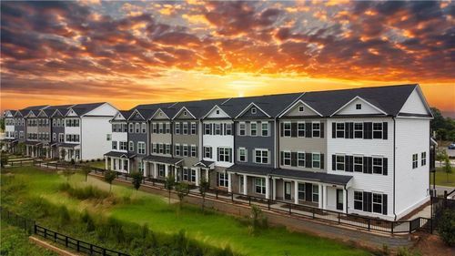 77-27 Cobalt Ln, Newnan, GA, 30265-2630 | Card Image