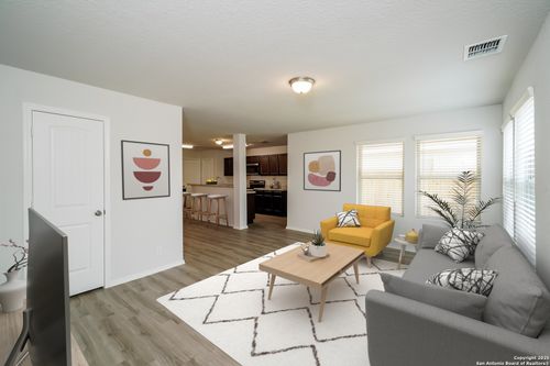 10419 Clearwater Way, San Antonio, TX, 78223-3727 | Card Image