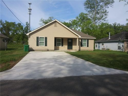 519 Gardenia St, La Place, LA, 70068-3015 | Card Image
