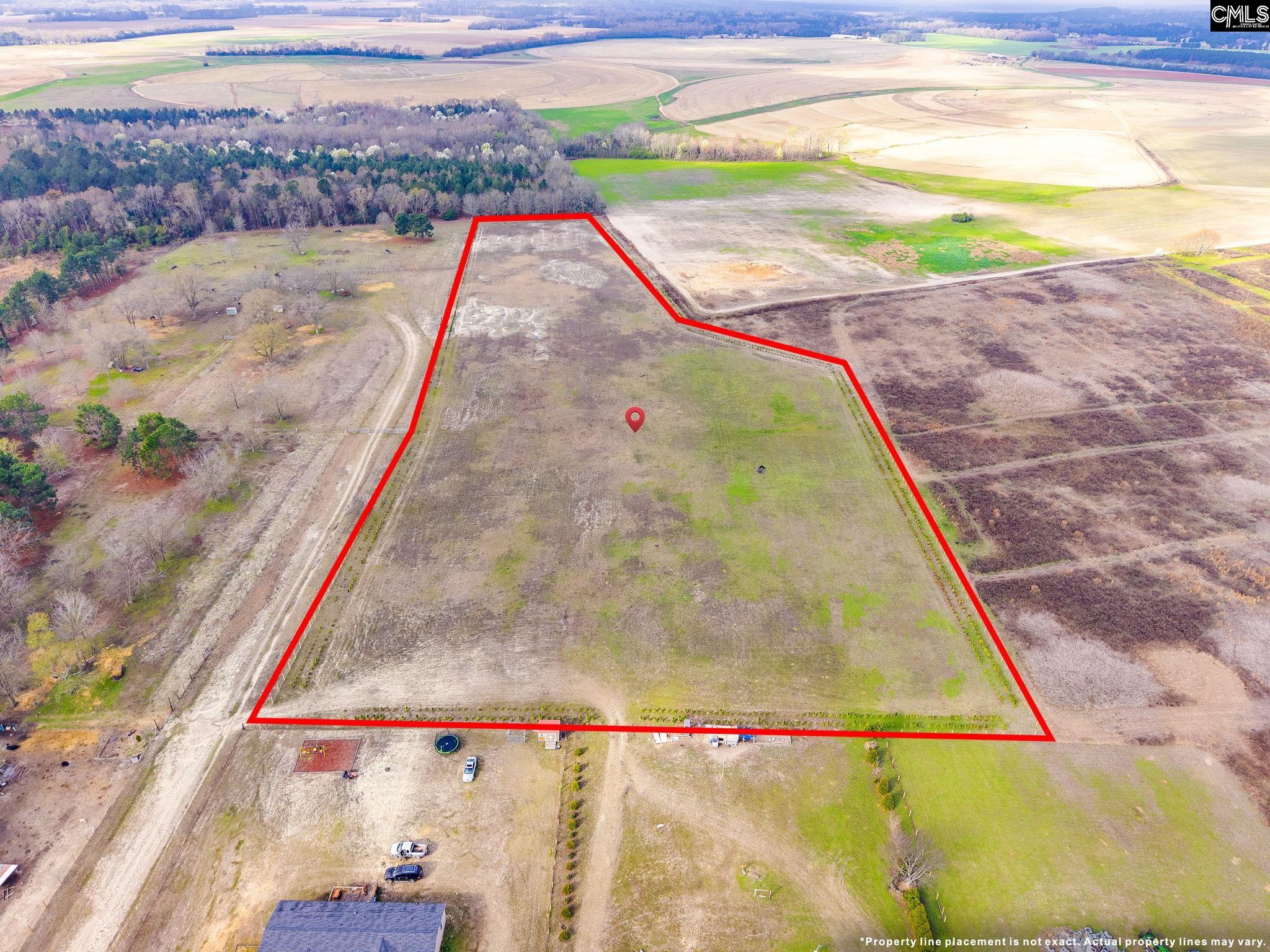 Land in Sumter