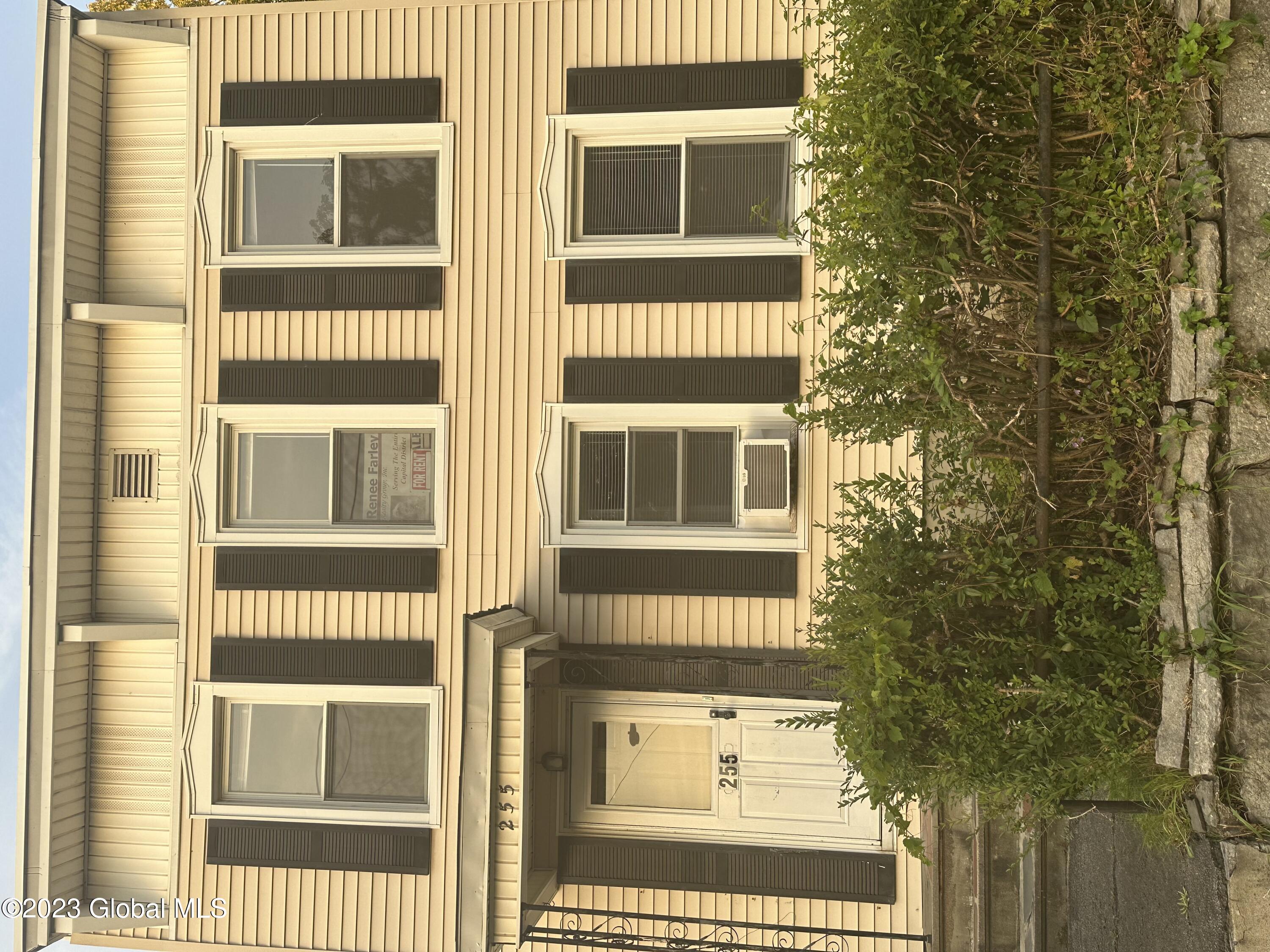 2 255 W Main Street, For Rent in Amsterdam Zoocasa