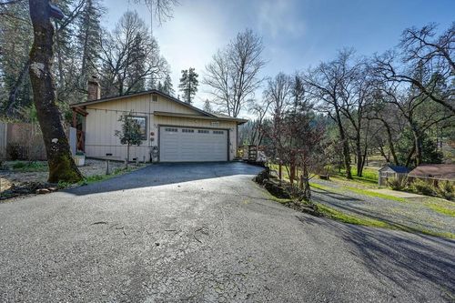 16560 Leafwood Court, Meadow Vista, CA, 95722 | Card Image