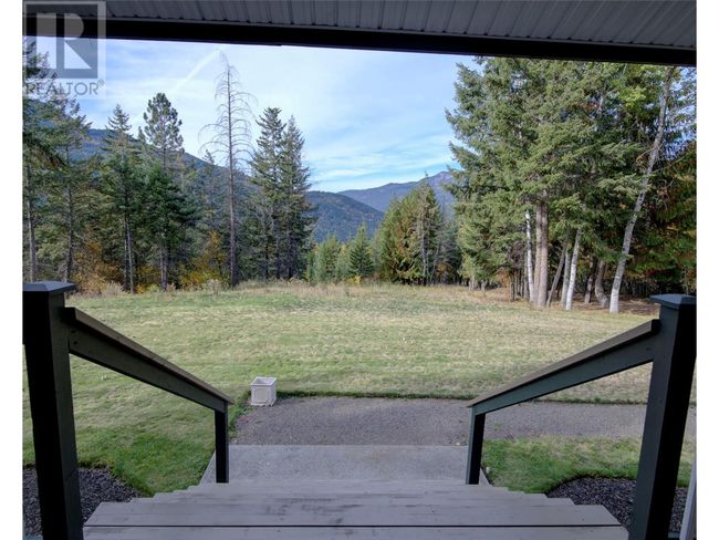 5228 Warren Creek Rd, House other with 4 bedrooms, 3 bathrooms and 12 parking in Falkland BC | Image 6