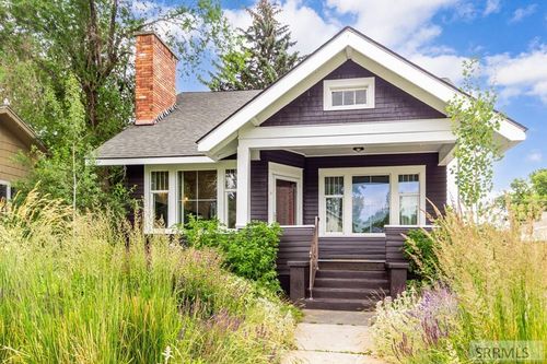 220 4th St, Idaho Falls, ID, 83401-3951 | Card Image