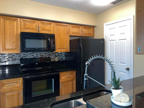 7-205-815 W Boynton Beach Blvd, Boynton Beach, FL, 33426-3665 | Card Image