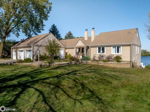 1000 Briarstone Dr, Mason City, IA, 50401-4640 | Card Image