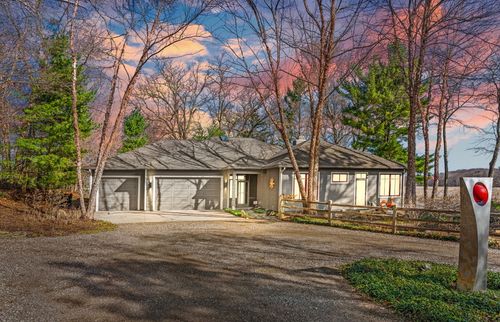 6403 Riverside Rd, Fennville, MI, 49408-9611 | Card Image