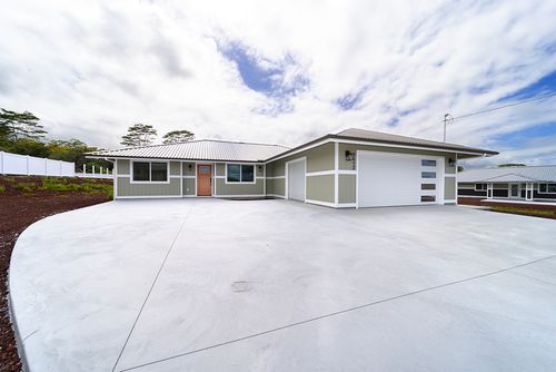 2672 Kuku St, Hilo, HI, 96720-6056 | Card Image