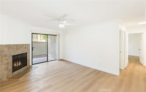 g103-9949 Azuaga St, San Diego, CA, 92129-6056 | Card Image