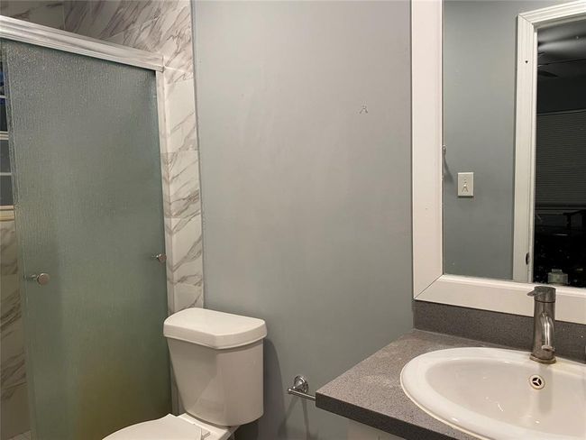 120 Shanklin Rd-A2 Master bath | Image 25