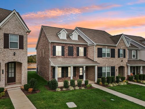 927 Nance Ln, Lebanon, TN, 37087-3933 | Card Image
