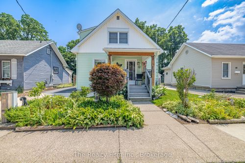 12 James St, Simcoe, ON, N3Y1E2 | Card Image