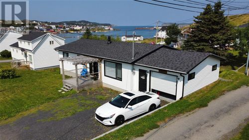 90 Main St, Twillingate, NL, A0G | Card Image