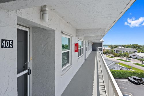 apt-405-155 Yacht Club Dr, North Palm Beach, FL, 33408-3926 | Card Image