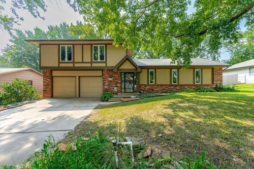 807 E Community Ct, Derby, KS, 67037-2806 | Card Image